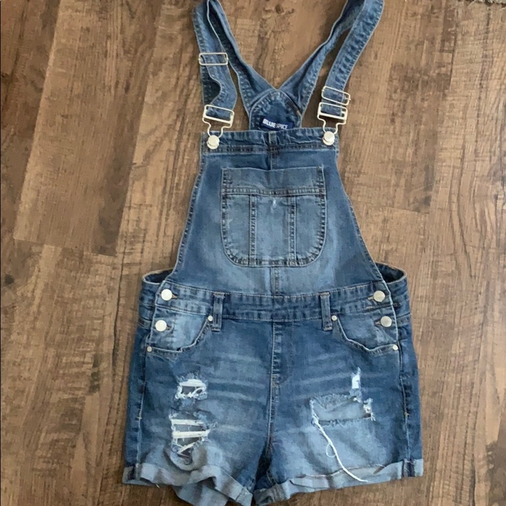Distressed overall 🌸 (shorts)